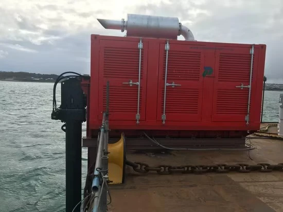 Thruster Azimuth muntat a la coberta per a vaixells de càrrega